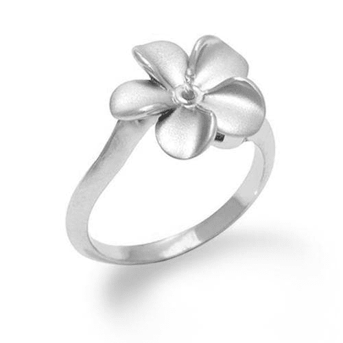 A silver ring with a flower on it